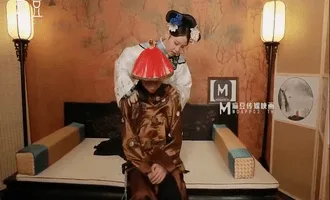 Phi Tần tới tháng và anh lính may mắn ăn được ghệ của Vua Phi Tần tới tháng và anh lính may mắn ăn được ghệ của Vua
