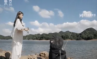 Ngồi câu cá giải trí cũng không yên thân với con quỷ yêu tinh này nữa Ngồi câu cá giải trí cũng không yên thân với con quỷ yêu tinh này nữa