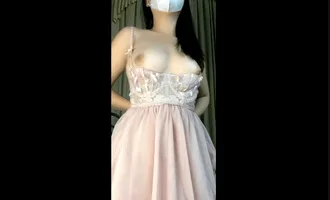 Em chupy mũm mĩm và chiếc lồn dâm đãng đầy nước của em Em chupy mũm mĩm và chiếc lồn dâm đãng đầy nước của em